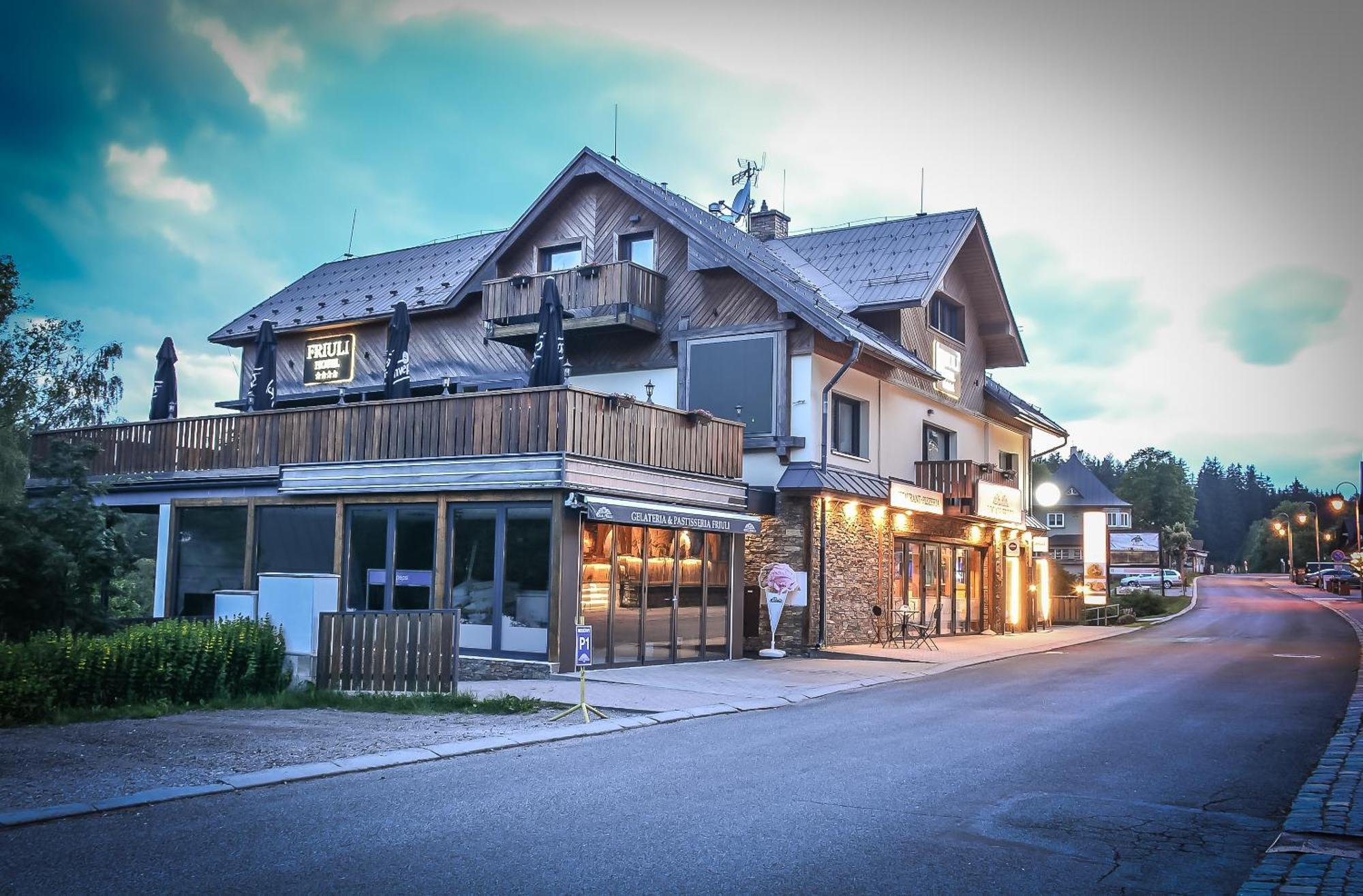 הַרָכוֹב Hotel Friuli מראה חיצוני תמונה